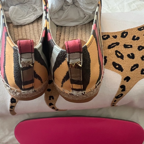 Michael Kors Lenny Epadrilles - Picture 4 of 8